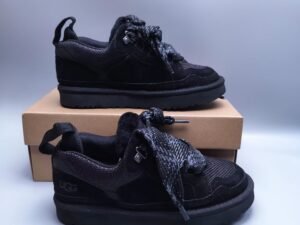 UGG low boots black