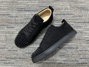 Louboutin Spikes Low Black